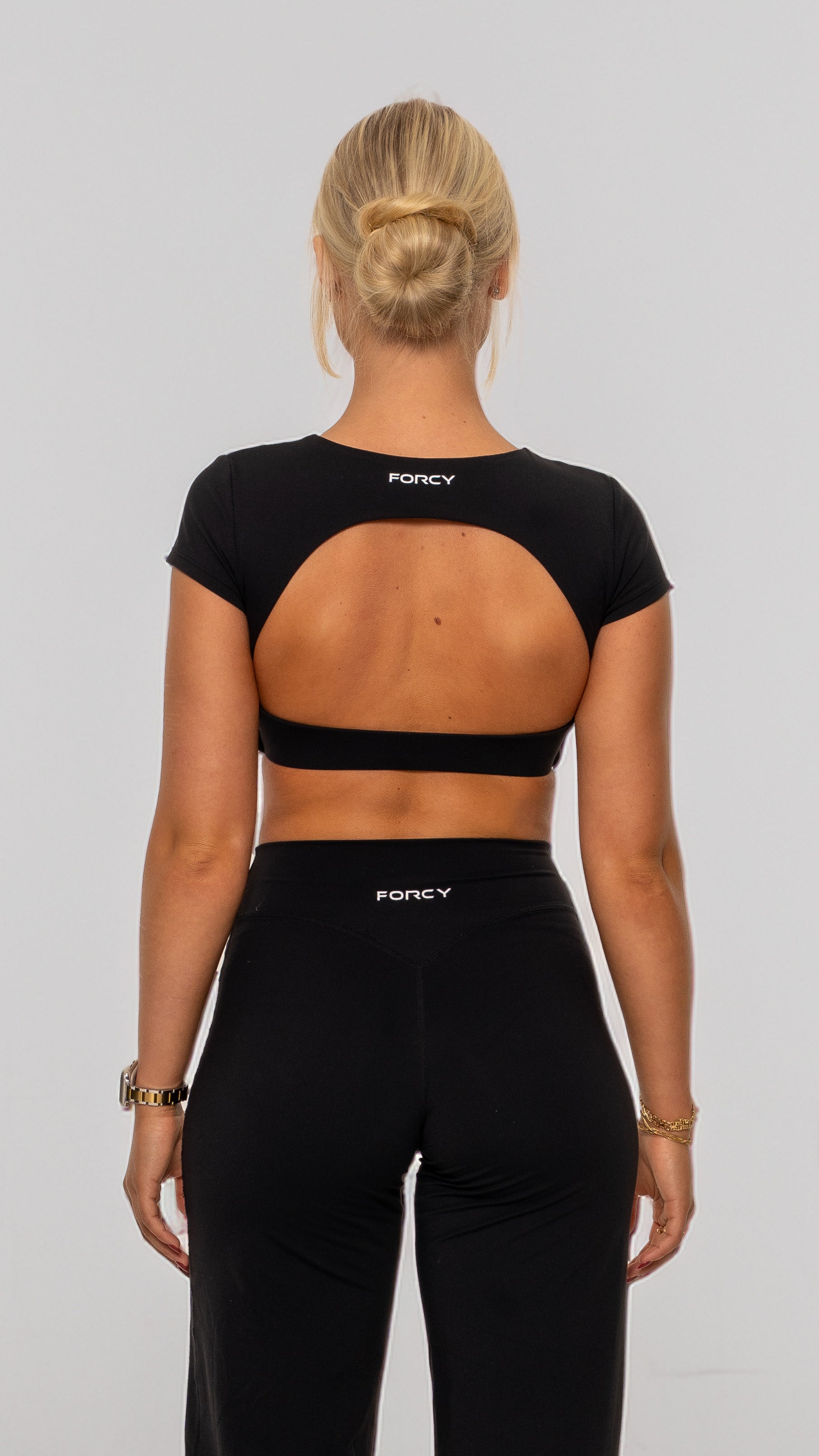 CLOUD crop top- Svart