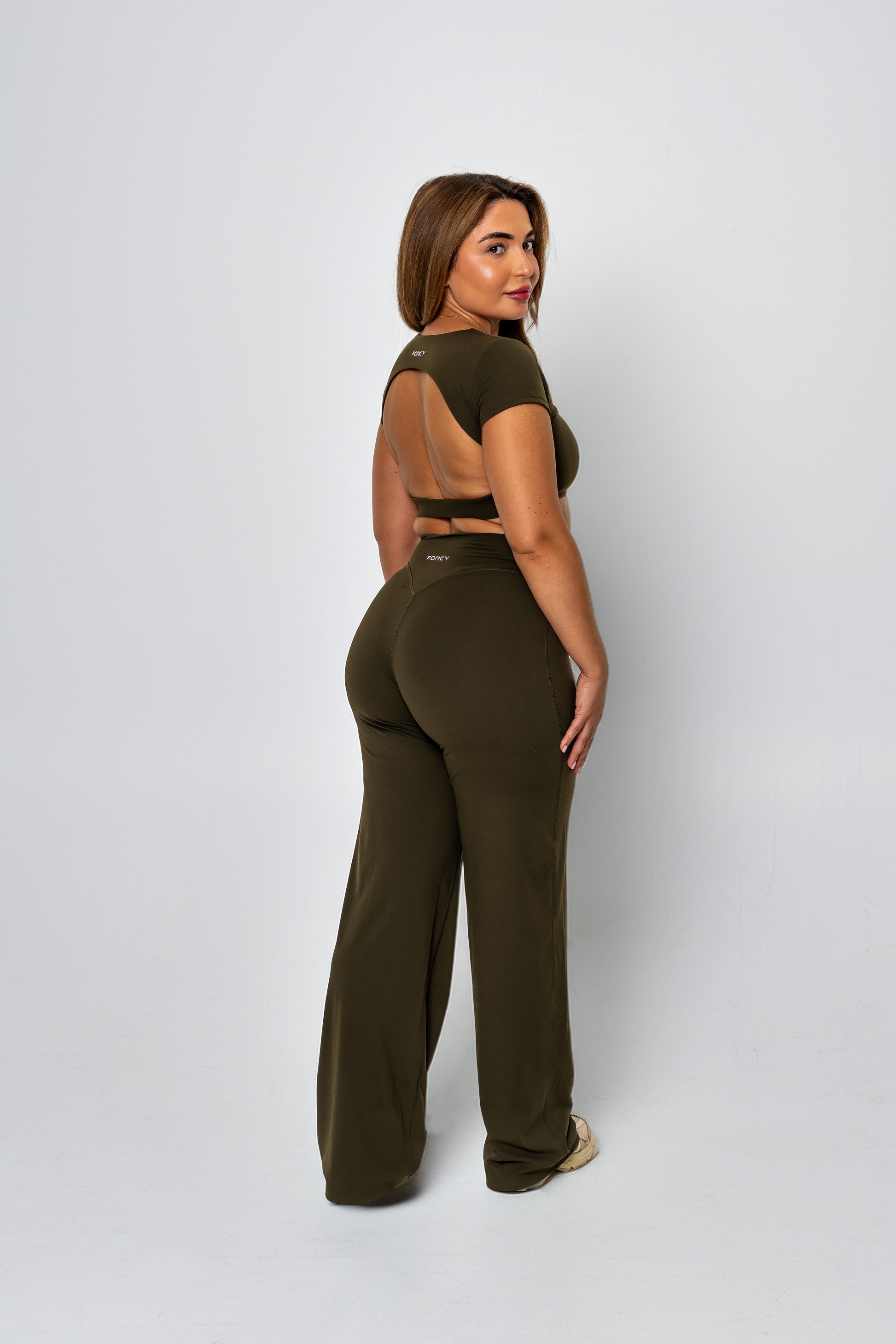 CLOUD straight leg byxa- Khaki