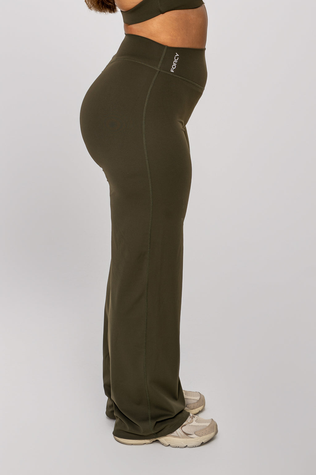 CLOUD straight leg byxa- Khaki