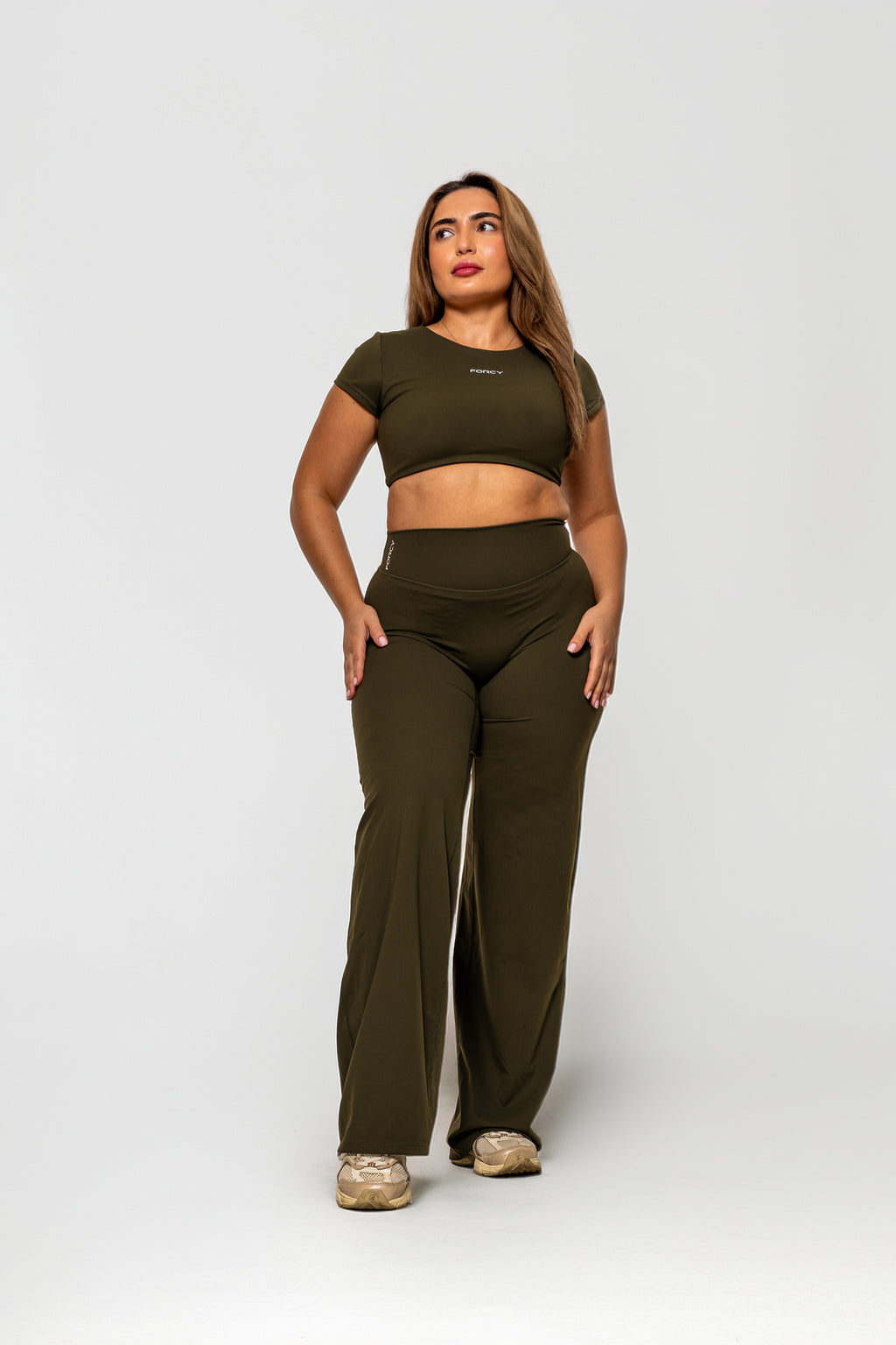 CLOUD straight leg byxa- Khaki